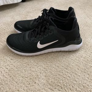 SOLD Woman’s Nike shoes